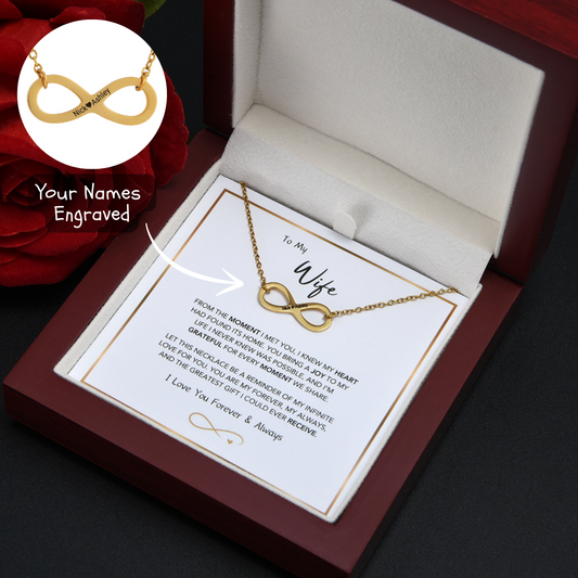 "Forever Connected" - Necklace with Custom Engraving in Luxury LED Box