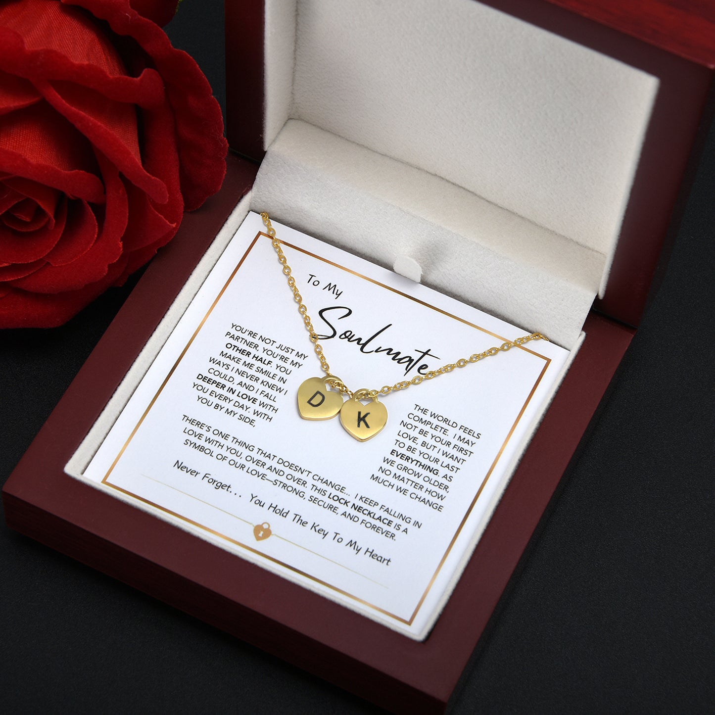 "Hearts Locked Forever" - Personalisierte Halskette & luxuriöse LED-Geschenkbox