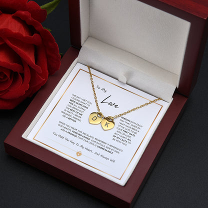 "Hearts Locked Forever" - Personalisierte Halskette & luxuriöse LED-Geschenkbox