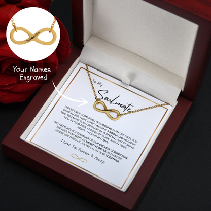 "Infinite Love" - Collar con grabado personalizado en caja LED de lujo