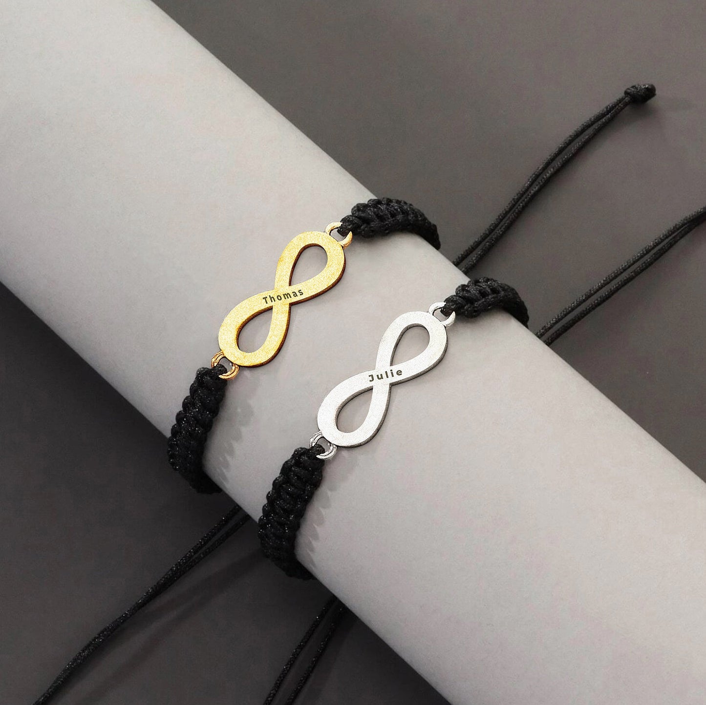 Juego de pulseras infinitas grabadas para parejas